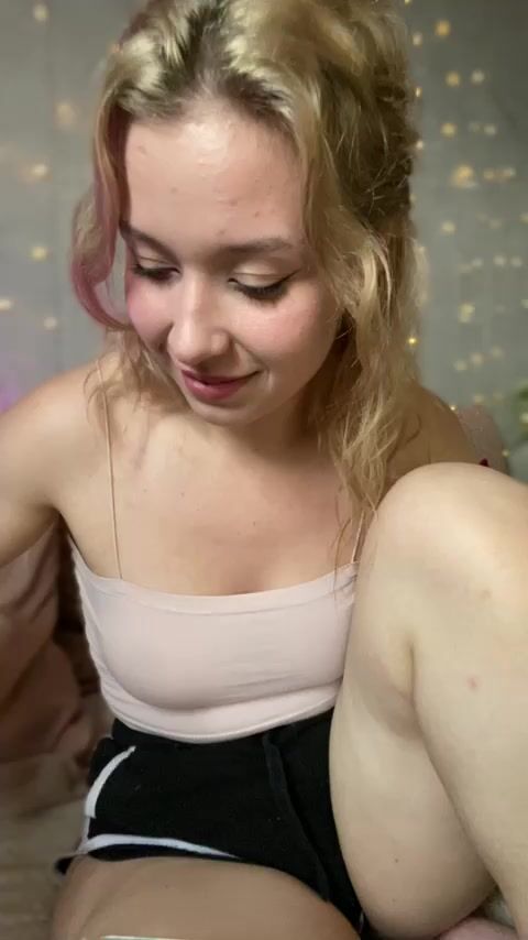 Lizaazuro Webcam Video Horny As Hell Camgirl