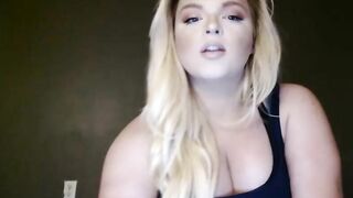 Kellynicolexoxo Plumpy Busty Blonde S Cam Video