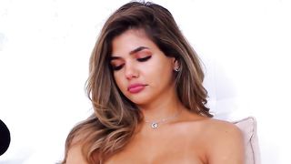 ChrissyHarper-kinky classy webcam model brunettee with big tits teasing guys online