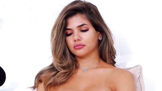 ChrissyHarper-kinky classy webcam model brunettee with big tits teasing guys online