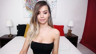 AmorousJoulie-classy webcam model from stunning bit tits blonde