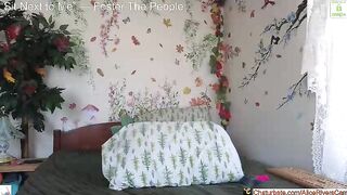 Screenshot from aliceriverscam's live webcam sex show video