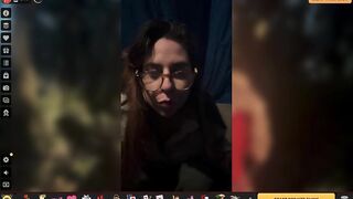 OliveUtwoNite Masturbates in Private