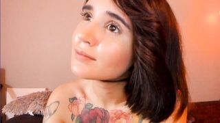 sugar_troubl3 2020-04-06 1740 live cam video from chaturbate 2