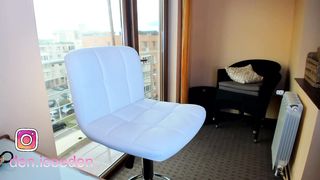 mirrabelle13 Busty MILF Brunette Pumps Her Pussy Closeup Video