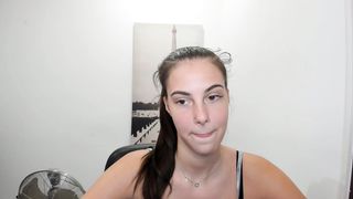 mia_khalid - Cute teen webcam chat