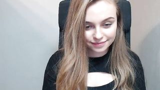 beckytras - Blue-eyed beauty with a cute smile webcam chat