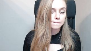 beckytras - Blue-eyed beauty with a cute smile webcam chat