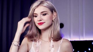 bunnylia - Cute blonde with angelic face stuking toy in pussy