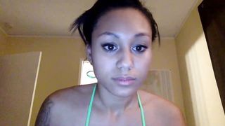 baristachicka28 - Big eyed Latina webcam chat