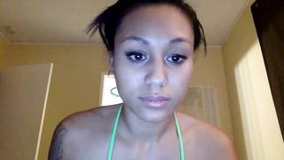 baristachicka28 - Big eyed Latina webcam chat