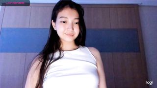 katie_kittie - Cute asian teen chating
