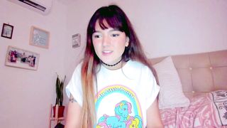 kittenmoon - Cute beauty showing toy in her naked pussy