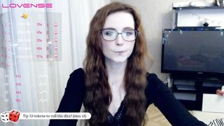 klementinagirl - Decent redhead girl with pierced lip webcam chat