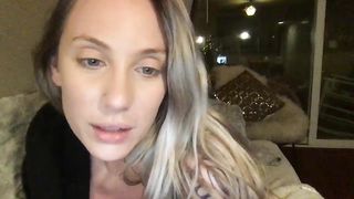 tatii_tatii - Lustful big-eyed blonde chatting