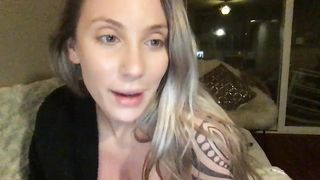 tatii_tatii - Lustful big-eyed blonde chatting