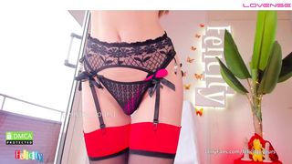 felicity_yours - Skinny girl in sexy lace lingerie and stockings