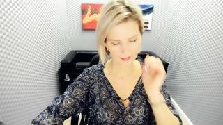 watermelonyy - Mature beautiful blonde with short hair
