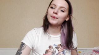 heilyelise - Beautiful teen girl showing her panties