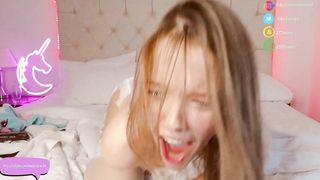 demi_dee - Cheerful teen with red horny pussy