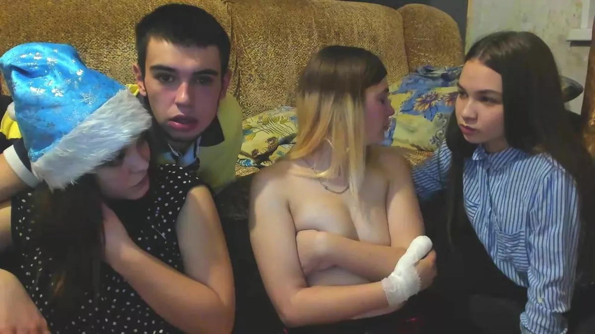 Wild_light69 - Webcam teens foursome video