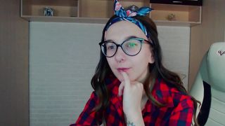 avocaado_girl - Quad-eyed  horny teen