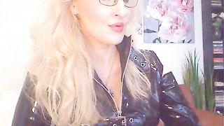 Dominatrixchrista - Sexy beautiful mature webcam chat