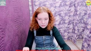 asya_coy - Horny babe with gold hair webcam chat