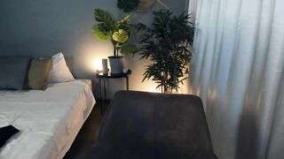 lisa_wood - Cute brunette stripping on camera