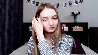 ElinaGrayson - Big eyed cutie's webcam chat