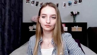 ElinaGrayson - Big eyed cutie's webcam chat