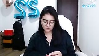 alexyferrer - Cute innocent brunette's cam chat