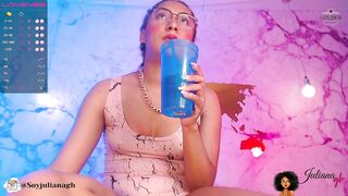 julianagh1 - Amateur in glasses live cam video