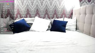 miss_alison - Naked cutie waiting for you in bed!