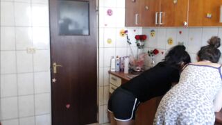 iuliana32 - Lesbian amateurs' cam video