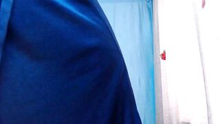frau_becky - Plump chick showing big tits