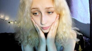 shelly333 - Adorable young blondie's cam video
