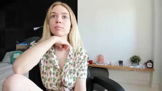 sweetcobra - Lovely blue eyed blonde's webcam video