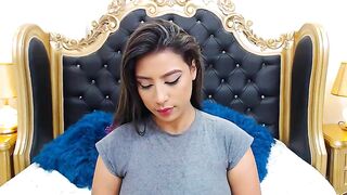 CourtneyLou - Hot busty Latina live on webcam