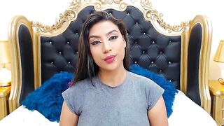 CourtneyLou - Hot busty Latina live on webcam