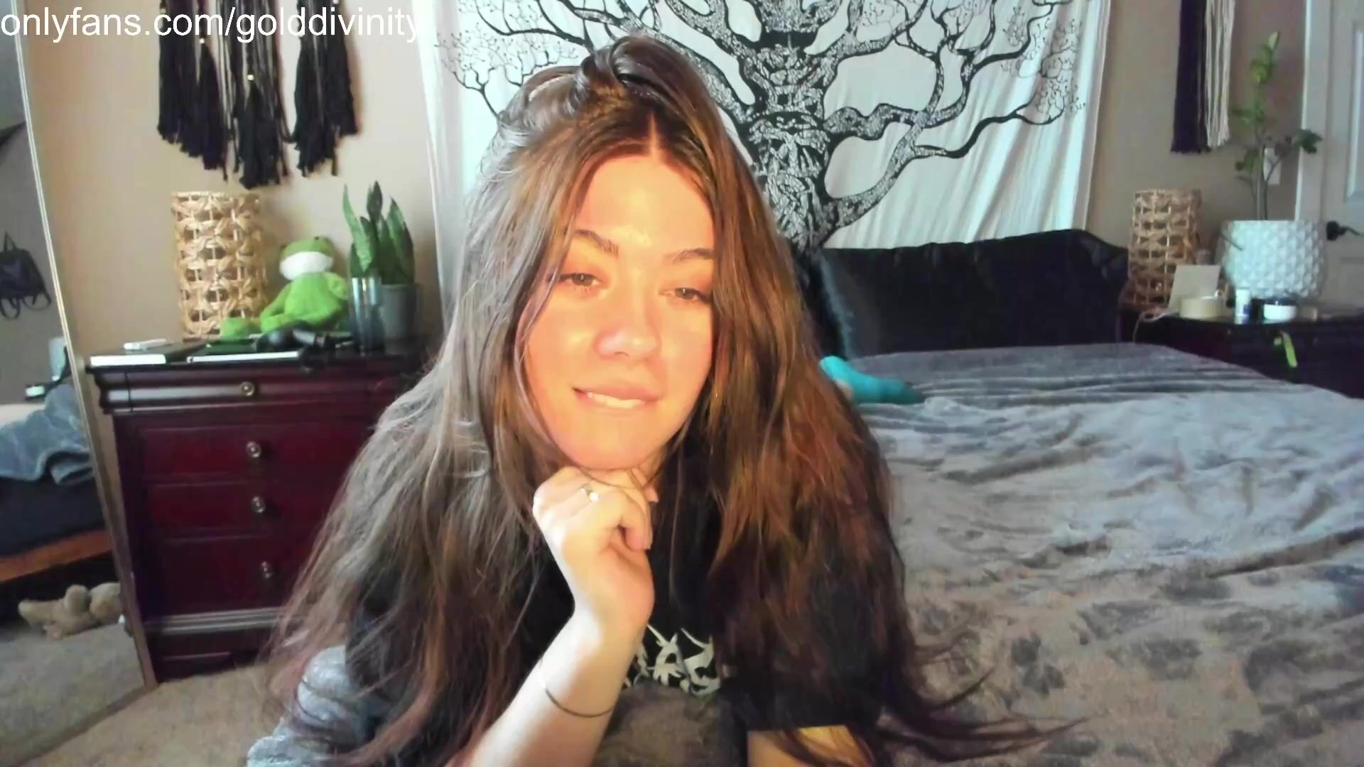 _modestmouse 20240427 1948 webcam video