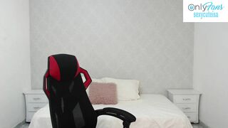 cuteisagomez - Latina flashing her extra sized boobs