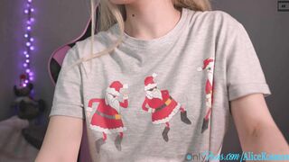 valeriakeeler - Blondie flashing nice tits