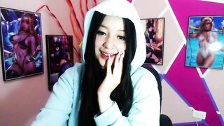 violet_wrist - Adorable brunette's webcam video