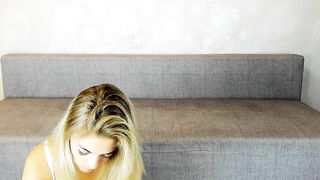 KailiandCarla - Sweet blondies live on webcam