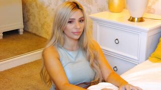JulietteMcQueen - Booty blonde beauty's webcam video