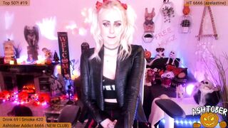 AshleyyLovee - Naughty blonde's cam video