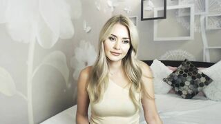 MelanieSpaces - Lovely blonde's webcam video