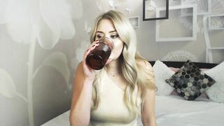 MelanieSpaces - Lovely blonde's webcam video
