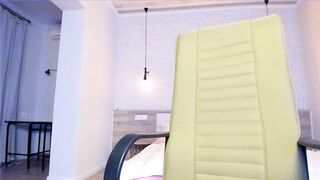 korean_sua - Petite babe's erotic cam video